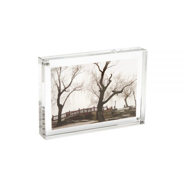 Magnetic Picture Frame