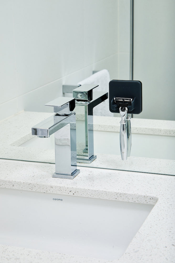 The Mason - Razor Holder